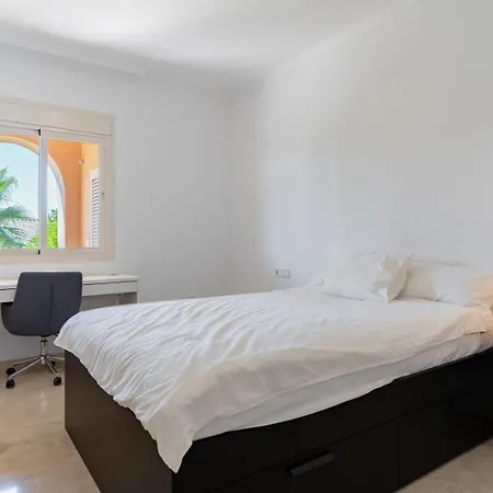 Exquisite With Sea View And Pool ホテル マルベーリャ